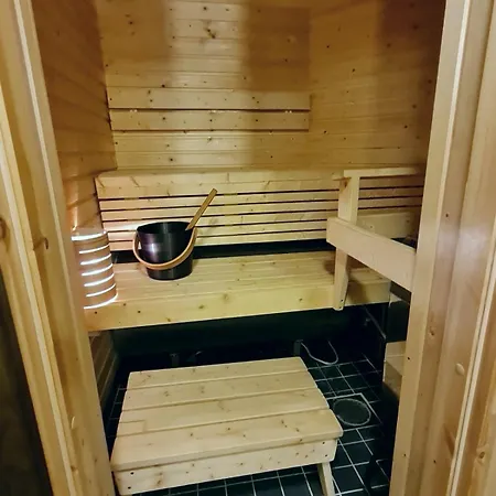 Poelloenpesae Iso-syoete Apartment *